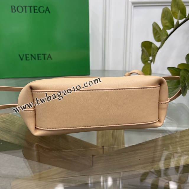 Bottega veneta高端女包 98088 寶緹嘉THE TRIANGLE BV專櫃新款杏仁色三角形五金手提女包  gxz1131